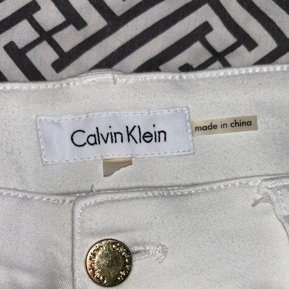Calvin Klein Women's Cream Straight Leg  Stretch Jeans - Picture 5 of 12